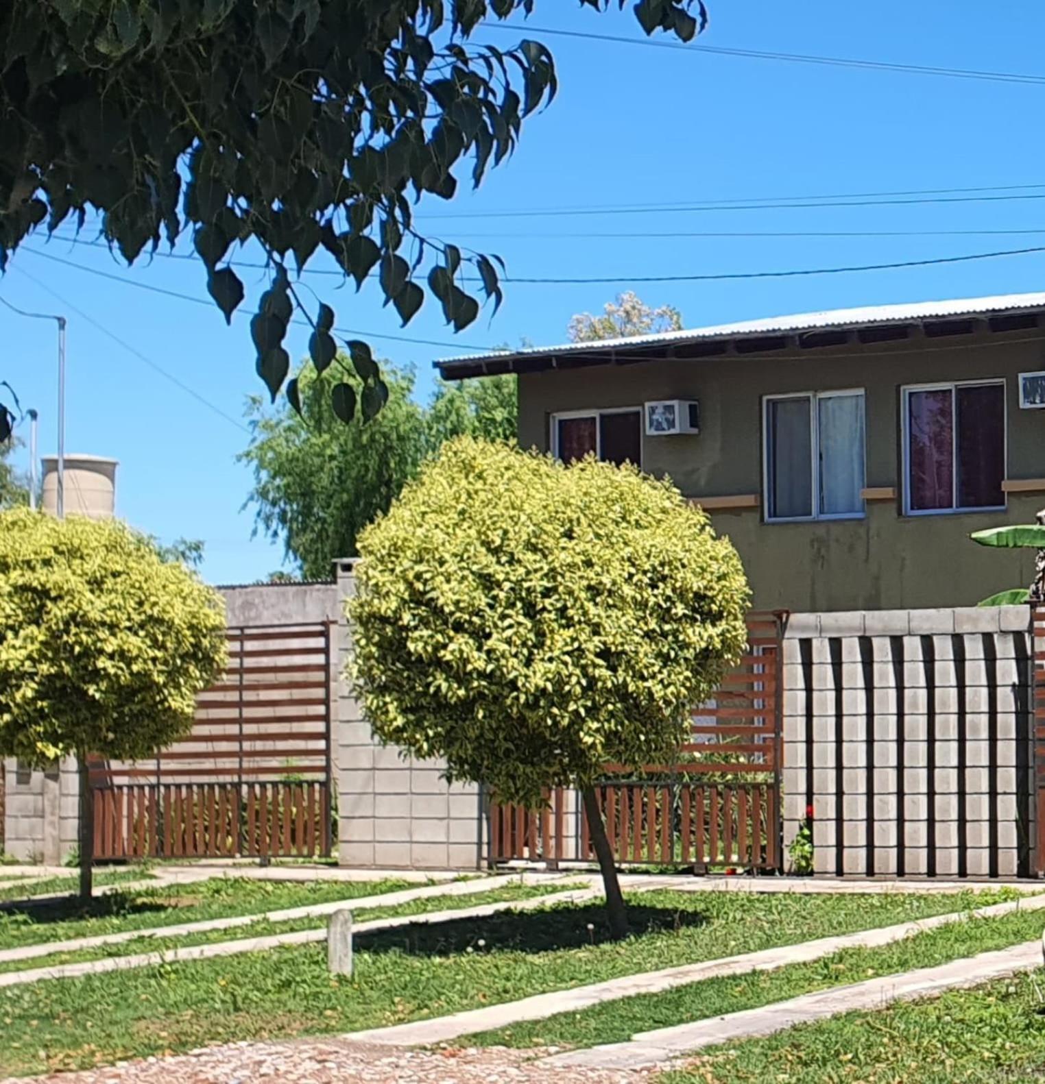 Duplex 2 Hab. Parrilla Y Cochera Apartamento Chascomús