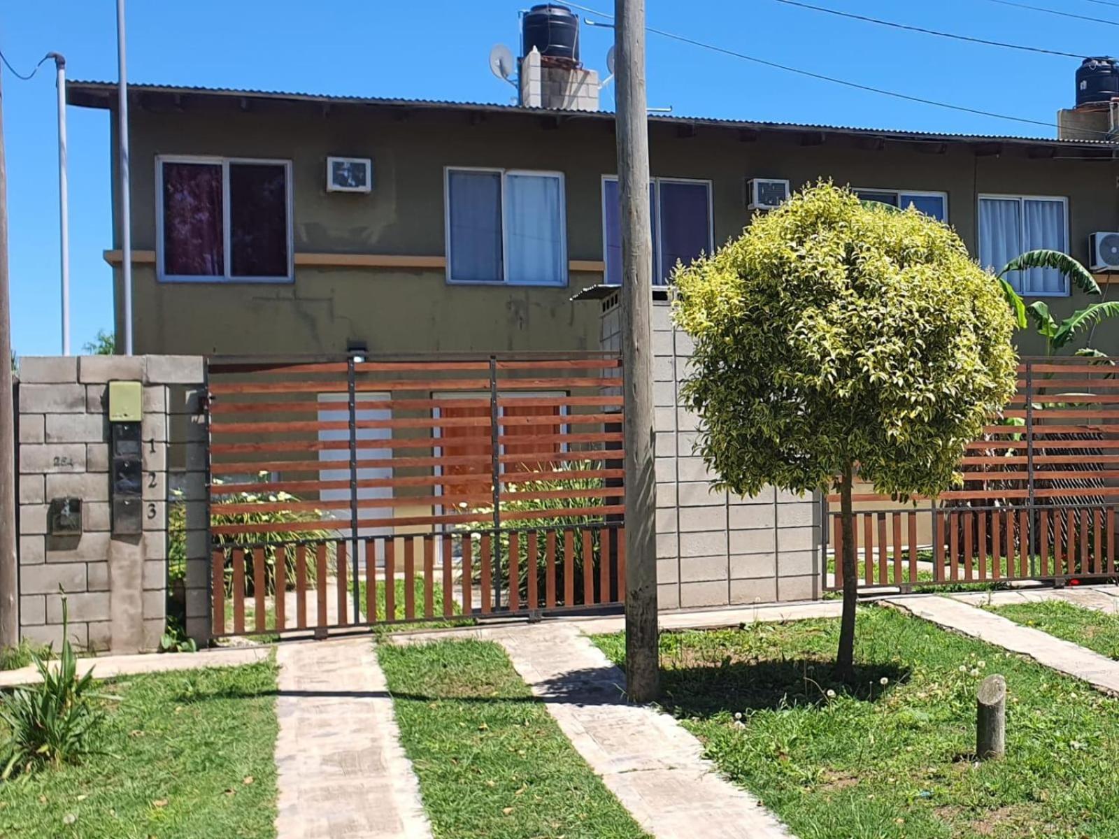 Apartamento Duplex 2 Hab. Parrilla Y Cochera